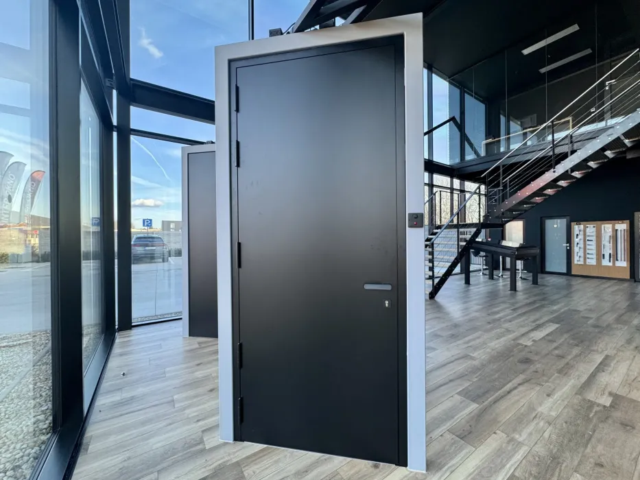 Panelové vchodové dvere