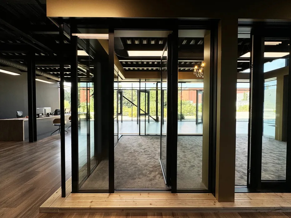 Bezrámové riešenie pevných okien