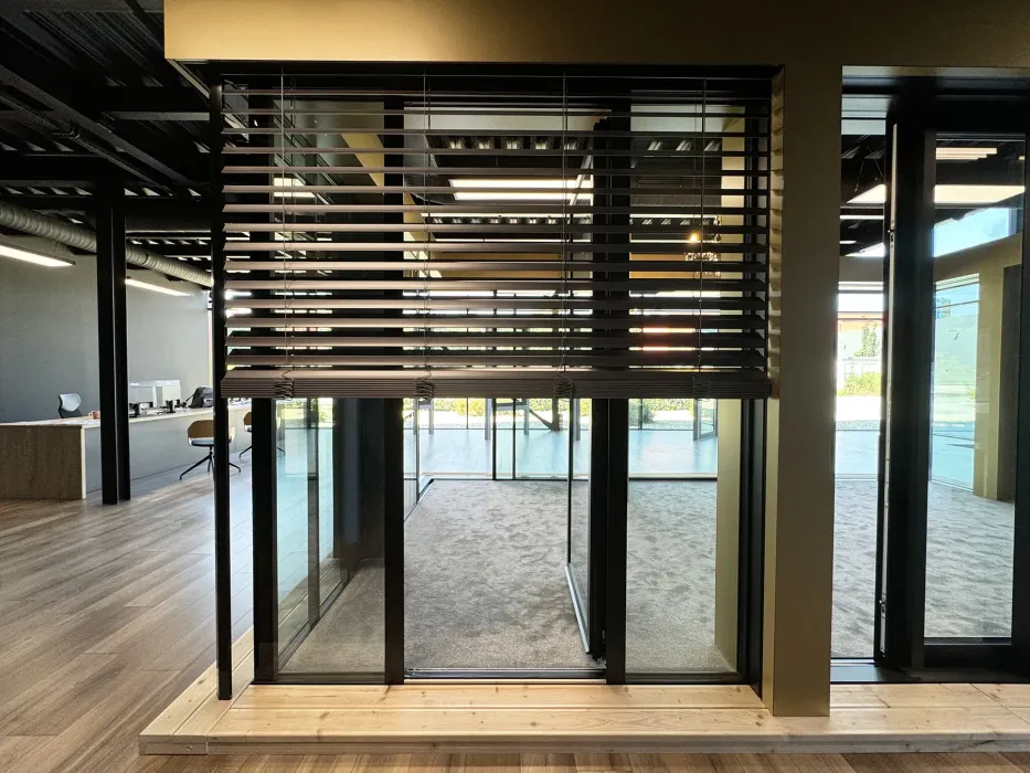 Bezrámové riešenie pevných okien