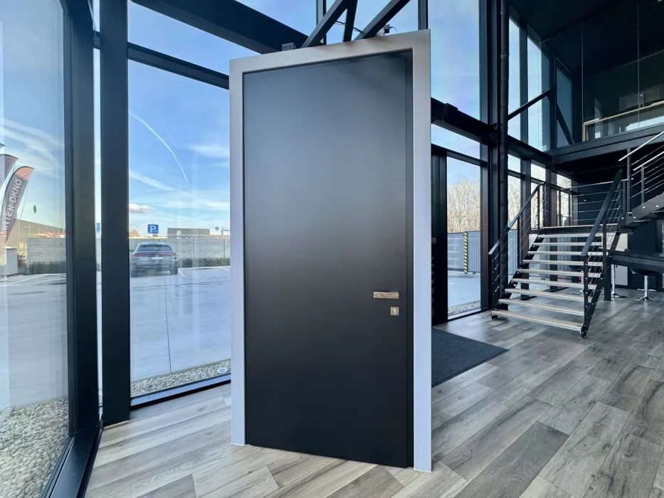 Panelové vchodové dvere MINIMAL