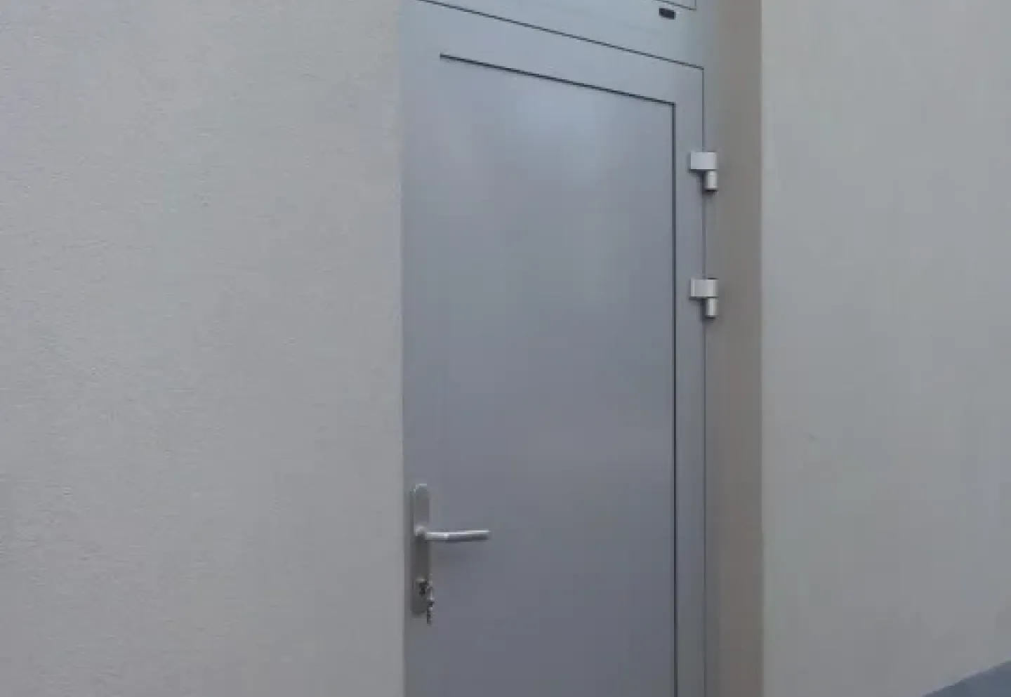 Hliníkové dvere OMV - Dolný Štál