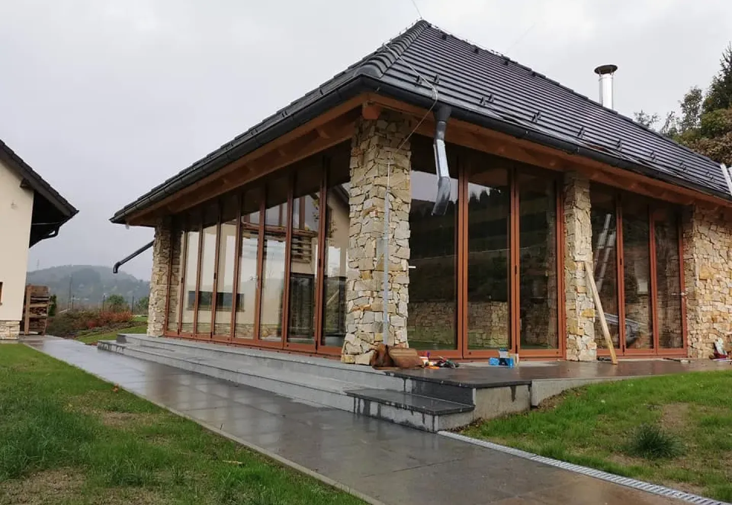 Montáž a výroba hliníkových skladacích dverí WICSLIDE 75FD