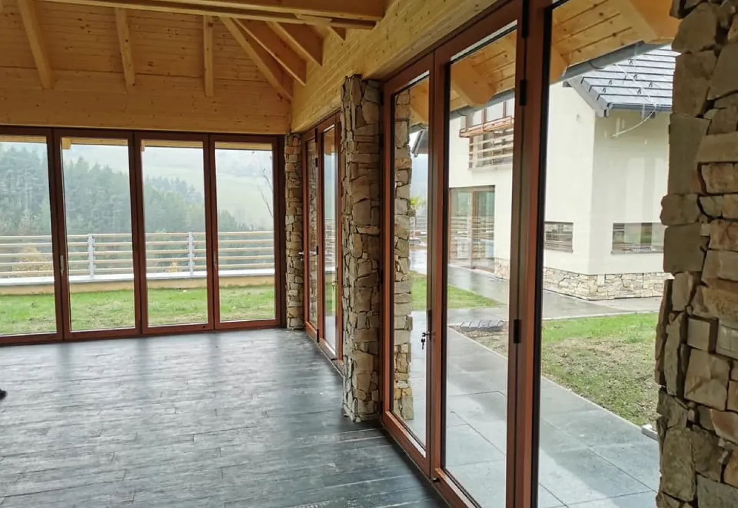 Montáž a výroba hliníkových skladacích dverí WICSLIDE 75FD