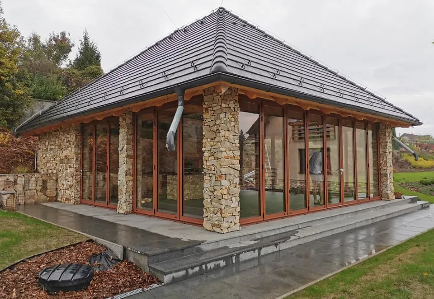 Montáž a výroba hliníkových skladacích dverí WICSLIDE 75FD