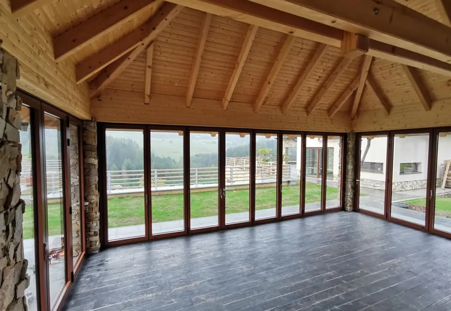 Montáž a výroba hliníkových skladacích dverí WICSLIDE 75FD