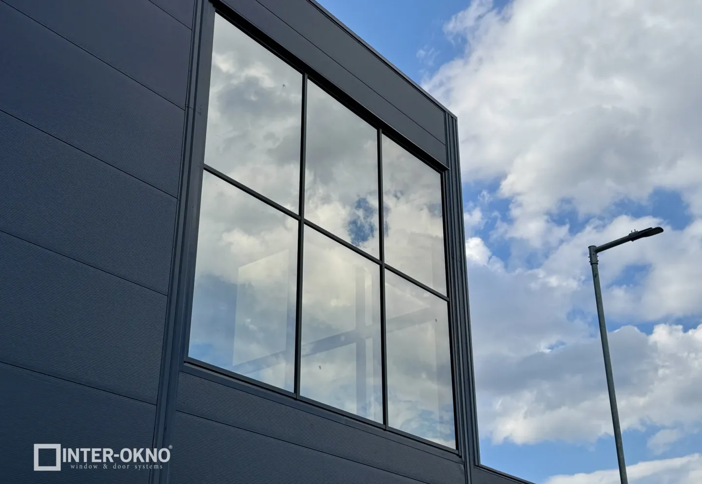 Výroba a montáž hliníkových okien a dverí REBELS