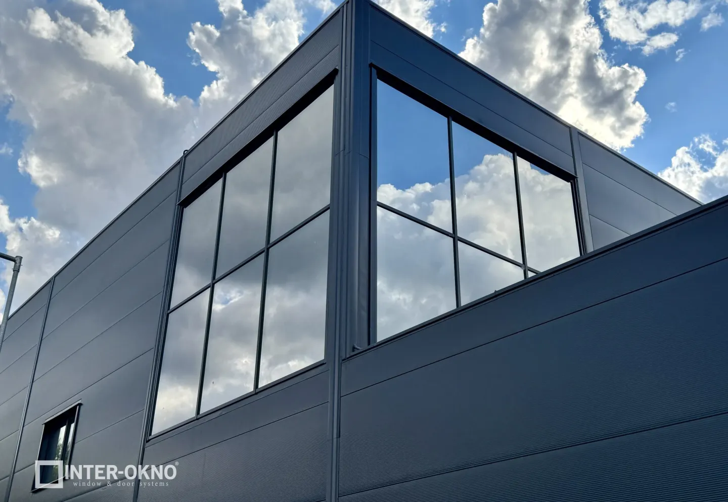 Výroba a montáž hliníkových okien a dverí REBELS