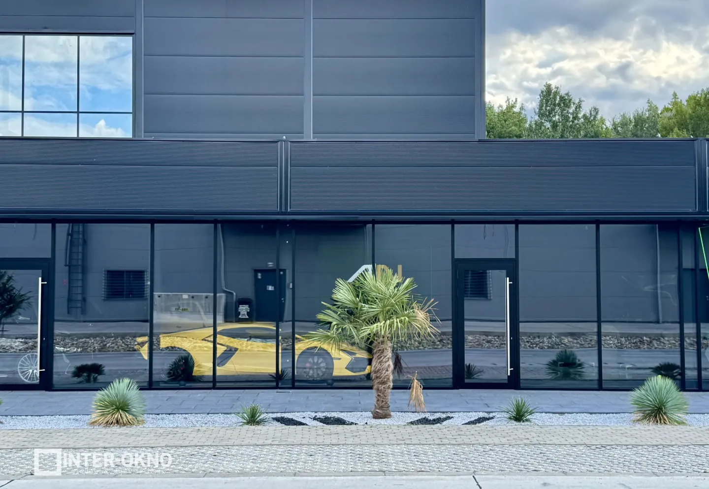 Výroba a montáž hliníkových okien a dverí REBELS