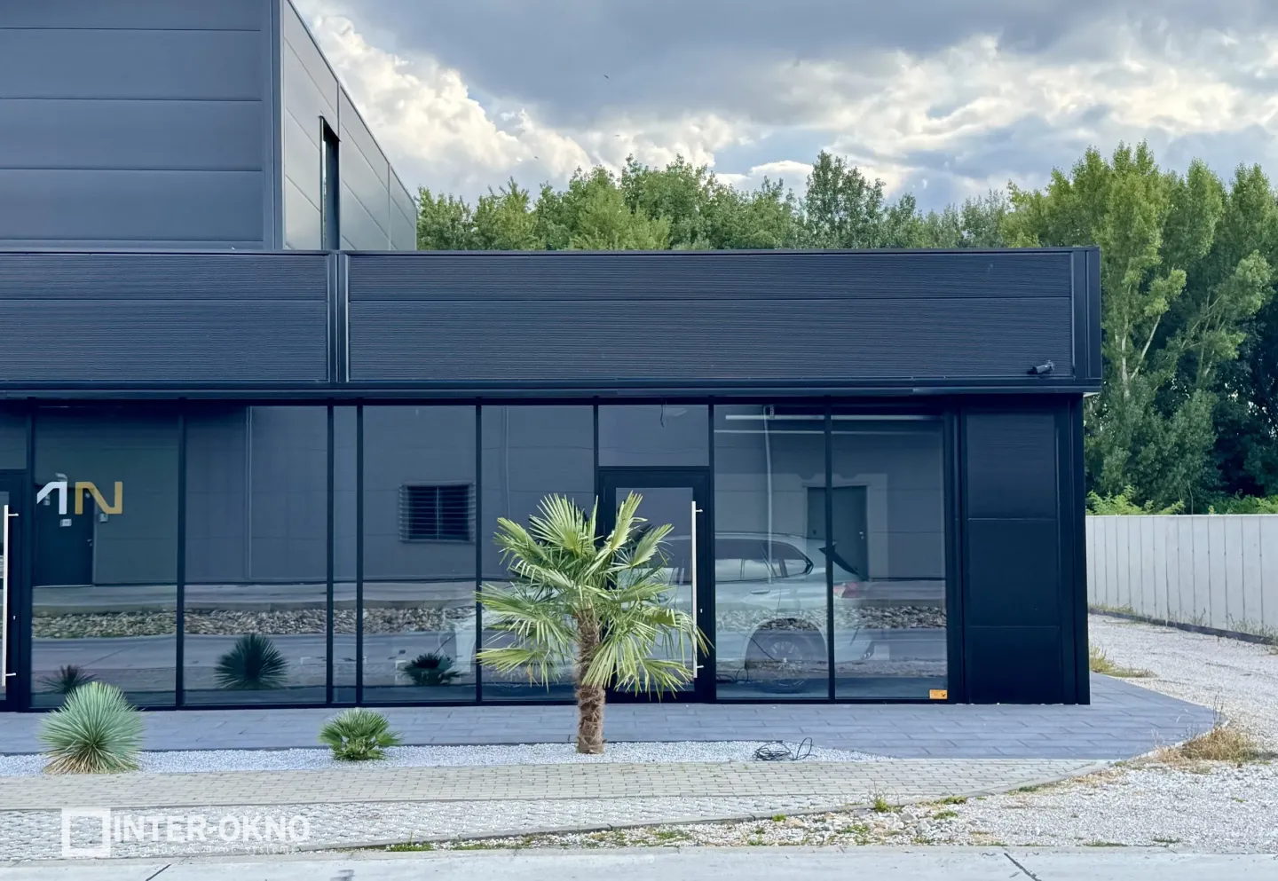 Výroba a montáž hliníkových okien a dverí REBELS