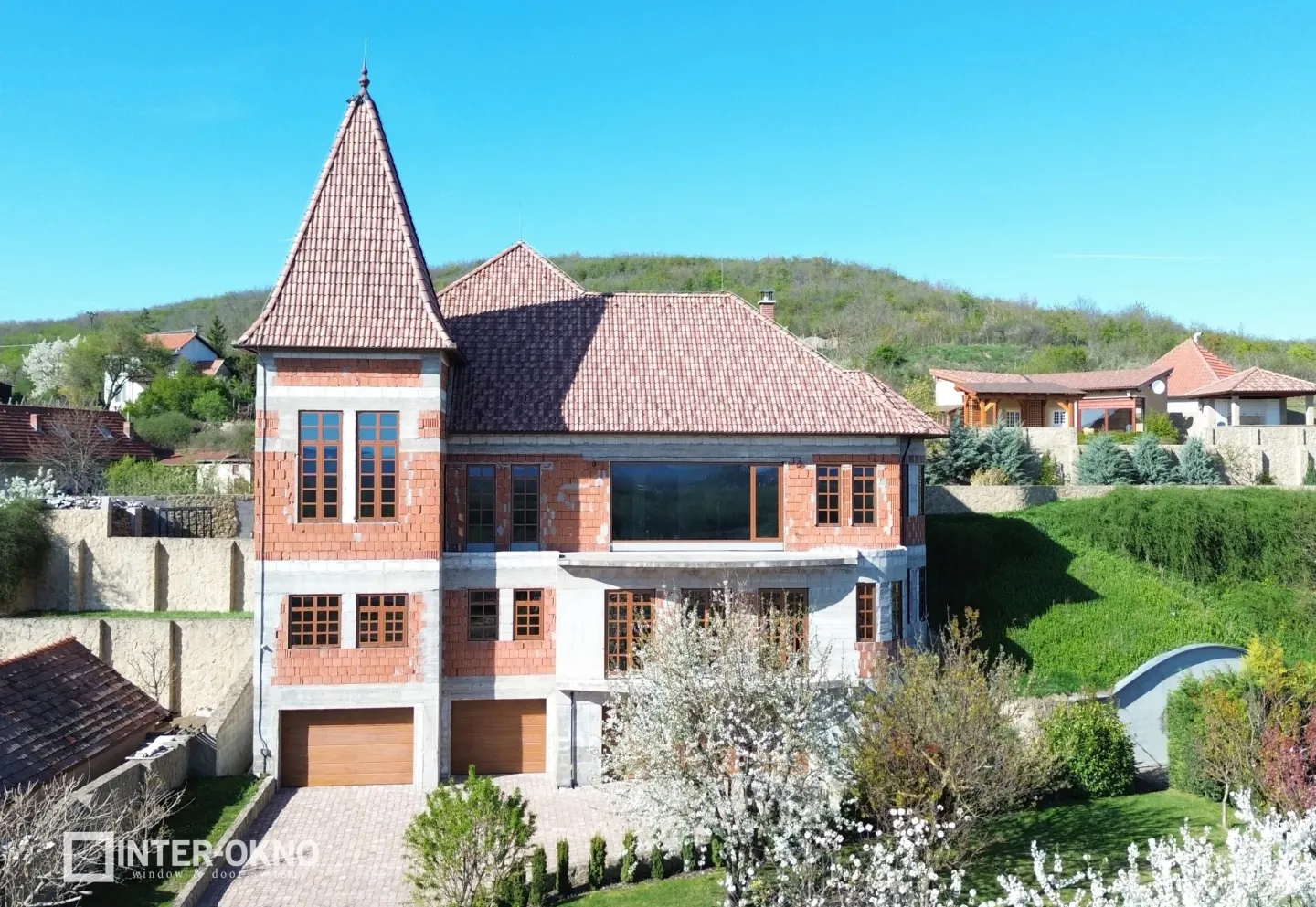 Výroba a montáž hliníkových okien a dverí - RD VGV