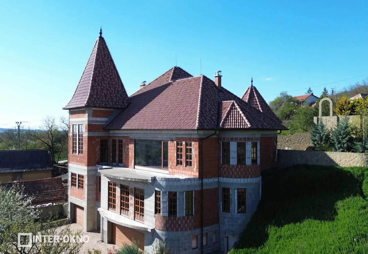 Výroba a montáž hliníkových okien a dverí - RD VGV