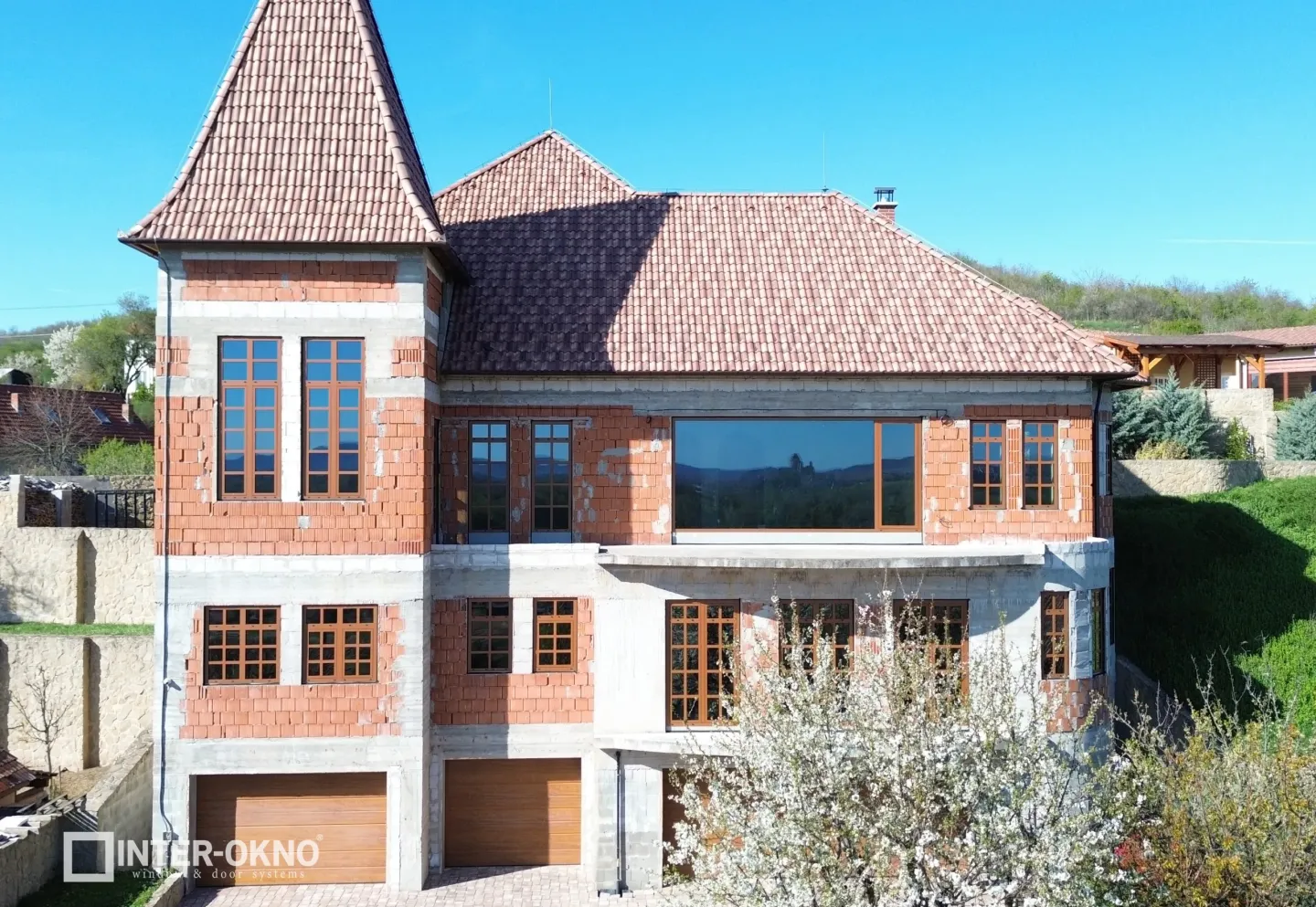 Výroba a montáž hliníkových okien a dverí - RD VGV