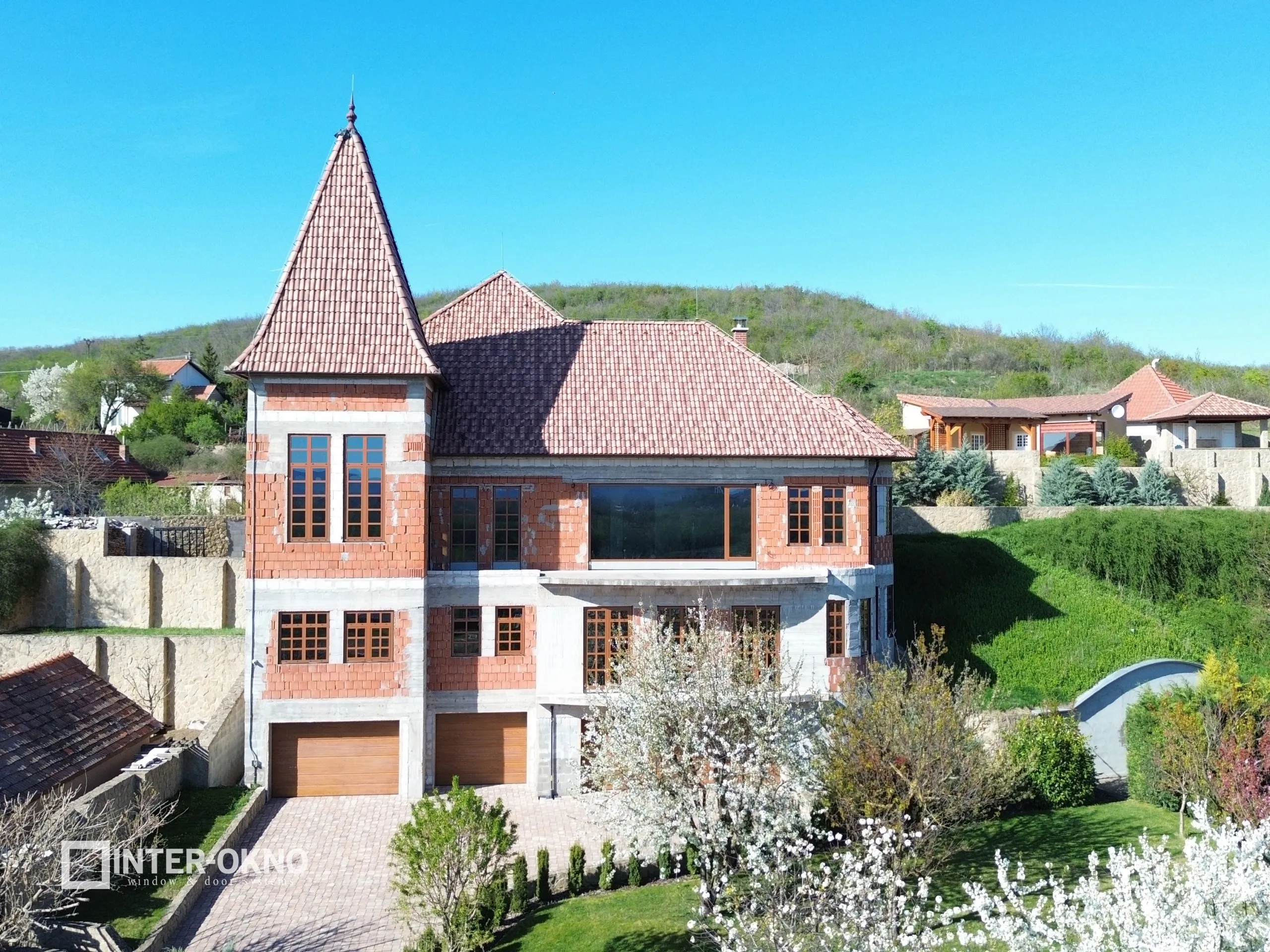 Výroba a montáž hliníkových okien a dverí - RD VGV